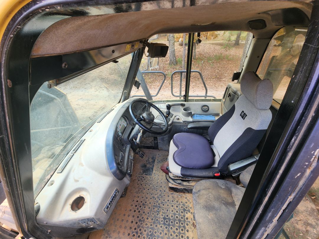 2012 CATERPILLAR 725 - Image 21